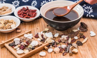 吃茯苓有什么作用 夏天吃茯苓有什么作用