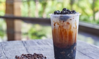 珍珠奶茶用什么奶（自制珍珠奶茶用什么奶）