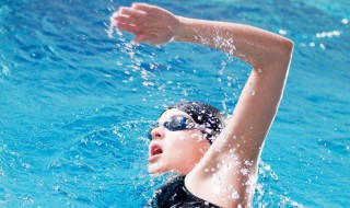 游泳和跑步哪个更减肥 游泳和跑步哪个更减肥瘦身