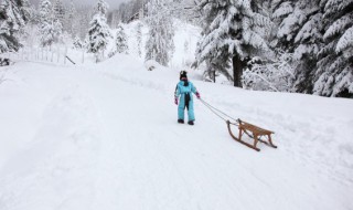 梦见雪地 梦见雪地是什么征兆 女性