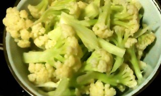 炒花菜（炒花菜直接炒还是先焯水）