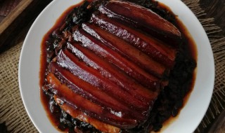 梅菜扣肉的做法家常（梅菜扣肉的做法家常最正宗做法）