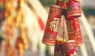 新年放鞭炮的来历（新年放鞭炮的由来）