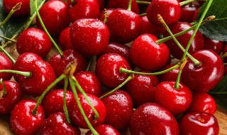 樱桃煮冰糖功效与作用都有哪些 樱桃熬冰糖有什么功效营养价值
