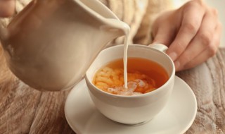 正宗港式拉茶做法（香港拉茶什么意思）