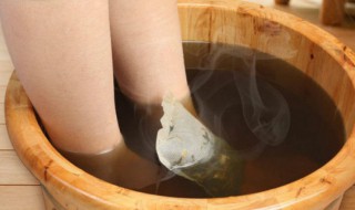 艾叶煎水泡脚有什么好处 艾叶煎水泡脚有什么好处和坏处