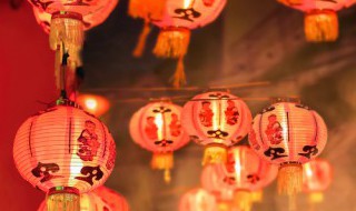 大年三十彩灯悬 大年三十彩灯悬彩灯齐明光轩轩三三宿舍