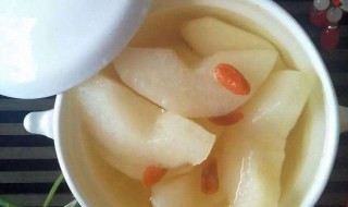 水煮苹果的做法 水煮苹果的做法煮多久,苹果煮多长时间最好