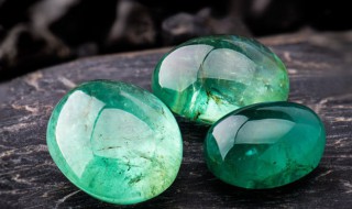 好翡翠的标准（翡翠品鉴的标准）