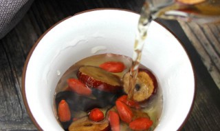 人参黄精茶功效与作用 人参黄精茶功效与作用,黄精的功效