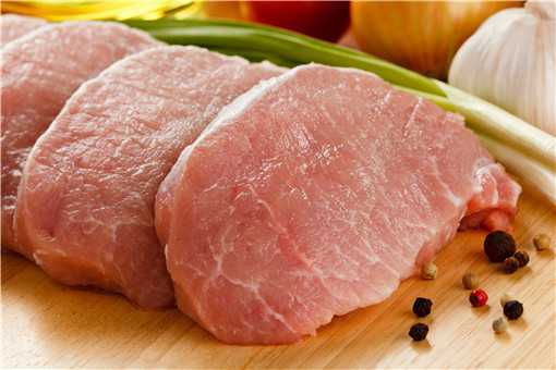 猪肉降价市民反季灌装香肠