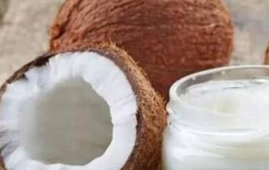 椰子油的功效与作用及副作用（椰子油的功效和副作用）