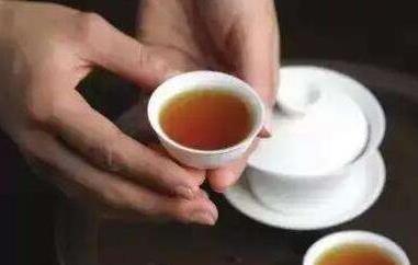 光喝茶不喝水会怎么样 一天光喝茶不喝水可以吗