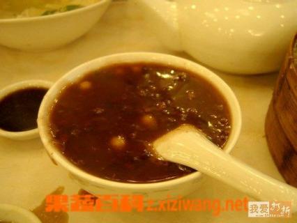 赤豆粥的功效（赤豆粥的功效与禁忌）