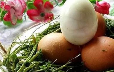 荠菜花煮鸡蛋的功效与作用 荠菜花水煮鸡蛋有什么功效