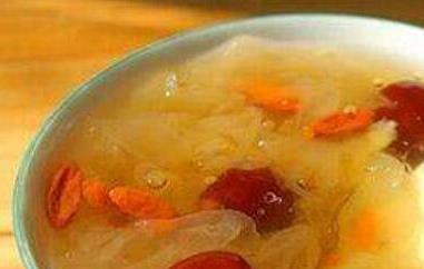 银耳红枣汤的做法 冰糖银耳红枣汤的做法