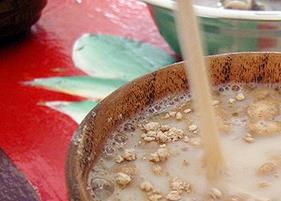 酥油茶（酥油茶是哪个民族的特色食品）