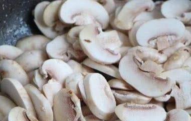 双孢菇怎么做好吃 双孢菇怎么做好吃呢