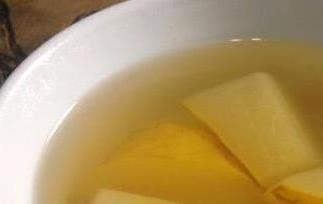 热鸭梨水的功效与作用 煮鸭梨水的功效与作用