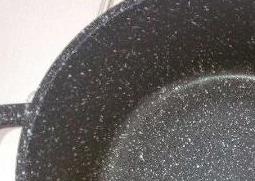 麦饭石不粘锅的危害（韩国麦饭石不粘锅的危害）