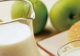 纯牛奶的营养价值 脱脂纯牛奶的营养价值