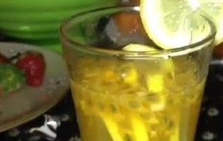 百香果柠檬水的功效和好处 百香果柠檬水的功效和好处是什么