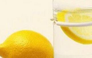 喝柠檬水的禁忌 喝柠檬水的禁忌怎么祛除体内湿气