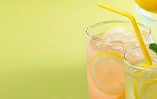 蜂蜜柠檬水什么时候喝 蜂蜜柠檬水什么时候喝减肥效果最好