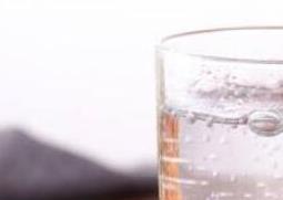 天然苏打水的作用 天然苏打水的作用与功效