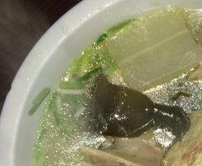 海带排骨汤的功效与做法（海带排骨汤的功效与做法视频）