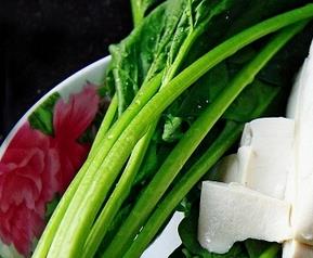 吃菠菜豆腐的营养价值和好处（菠菜豆腐有什么营养）