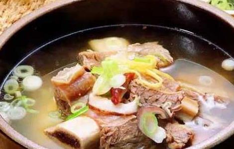 辣木排骨汤
