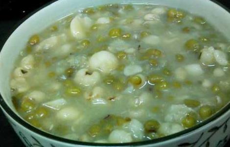 绿豆薏米粥的家常做法 绿豆薏米粥的做法大全