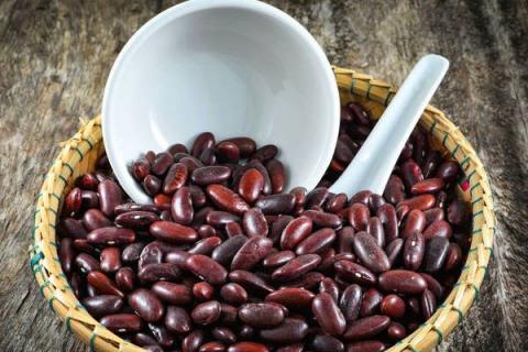 赤小豆芡实红薏米茶的功效与作用 赤小豆芡实红薏米茶的功效与作用及禁忌