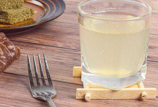喝蜂蜜水的好处和坏处 喝蜂蜜水的禁忌有哪些
