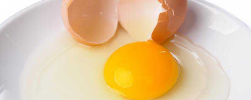 蛋黄可以生吃吗（蛋黄可以生吃吗有营养吗）