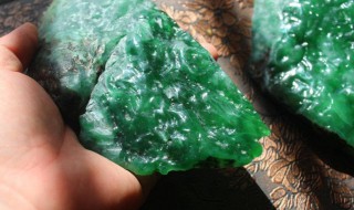 翡翠粒状纤维结构（翡翠粒状纤维结构和纤维交织结构的区别）