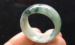 翡翠扳指（翡翠扳指图片）