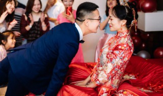 梦见穿红嫁衣的新娘 梦见穿红嫁衣的新娘队伍