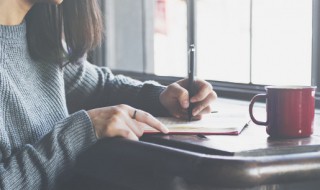 心情低落想哭的文案（伤心想哭的文案）