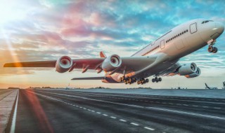 第一次坐飞机难受吗 第一次坐飞机难受吗吓人吗