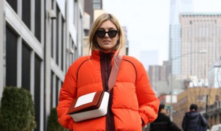 可以擦肥皂洗羽绒服吗 羽绒服不可以用肥皂洗吗