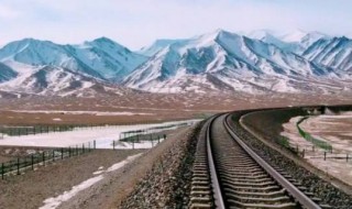 青藏铁路被称为什么 青藏铁路被称为什么铁路