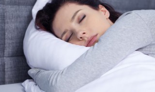 梦见好多花圈是什么兆头（梦见好多花圈是什么兆头,还哭了）