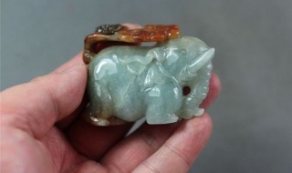 翡翠手把件如何把玩 翡翠手把件怎么把玩