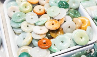 翡翠手把件价格（翡翠手把件价格表）