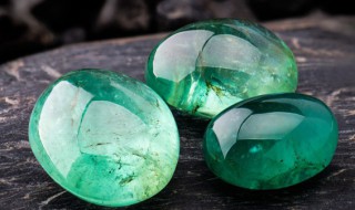 翡翠毛料哪里多（翡翠毛料怎么挑选）