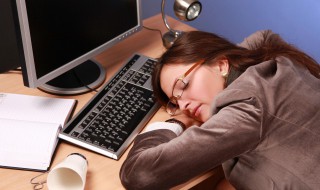 梦见抓了好多螃蟹是什么意思（梦见抓了好多螃蟹是什么意思梦见自己在水里游泳）