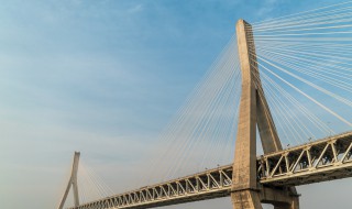 世界上最大跨度的公路铁路两用桥 世界最长公路铁路两用桥