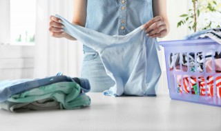 纯羊毛衣服可以水洗吗（纯羊毛衣服可以水洗么）